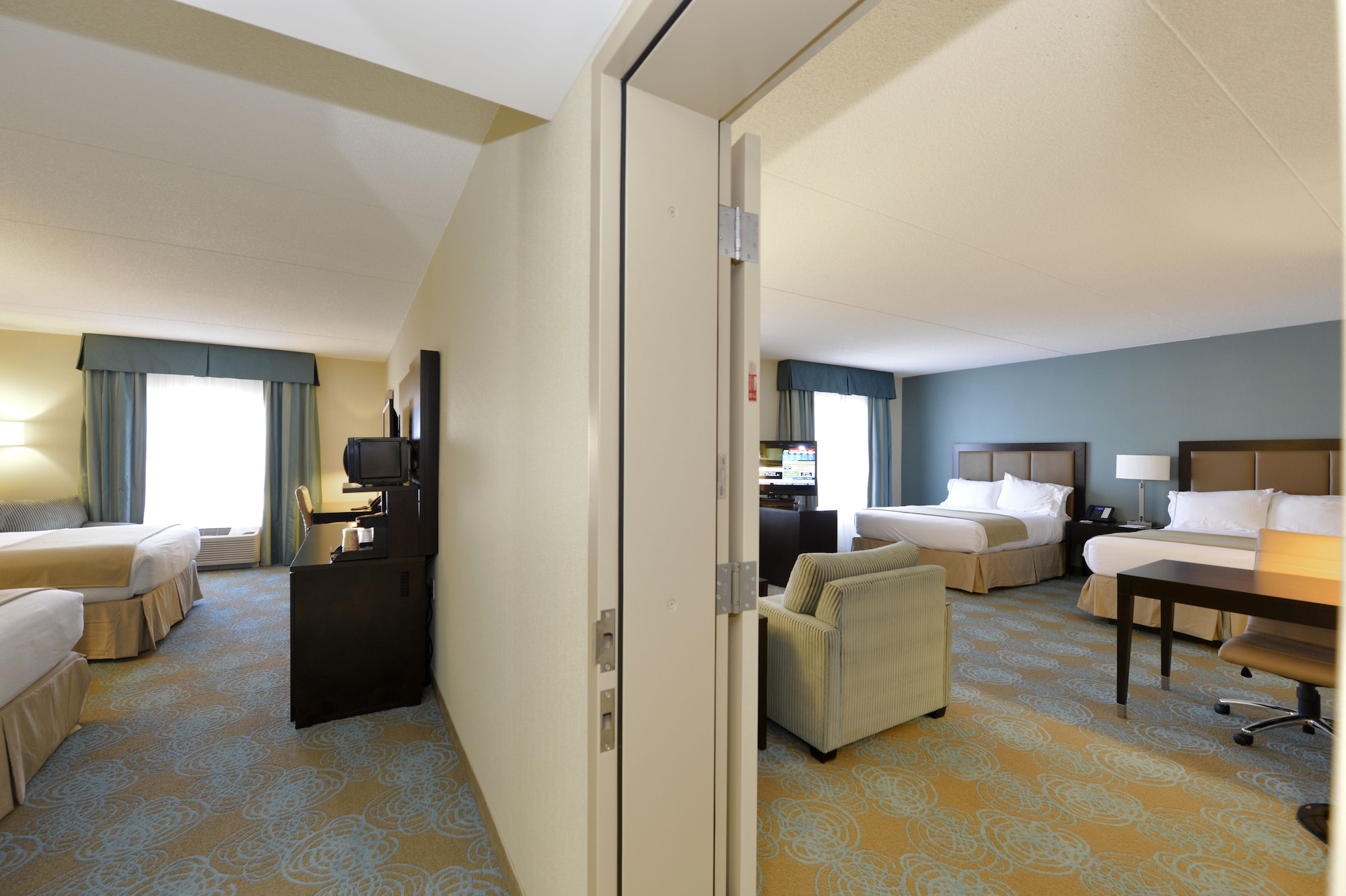 جناح بسريرين كوين، Holiday Inn Express Hotel Suites Waterloo St Jacobs 8/10