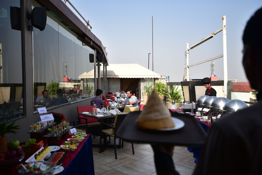 HOTEL SURYA PLAZA 31/46