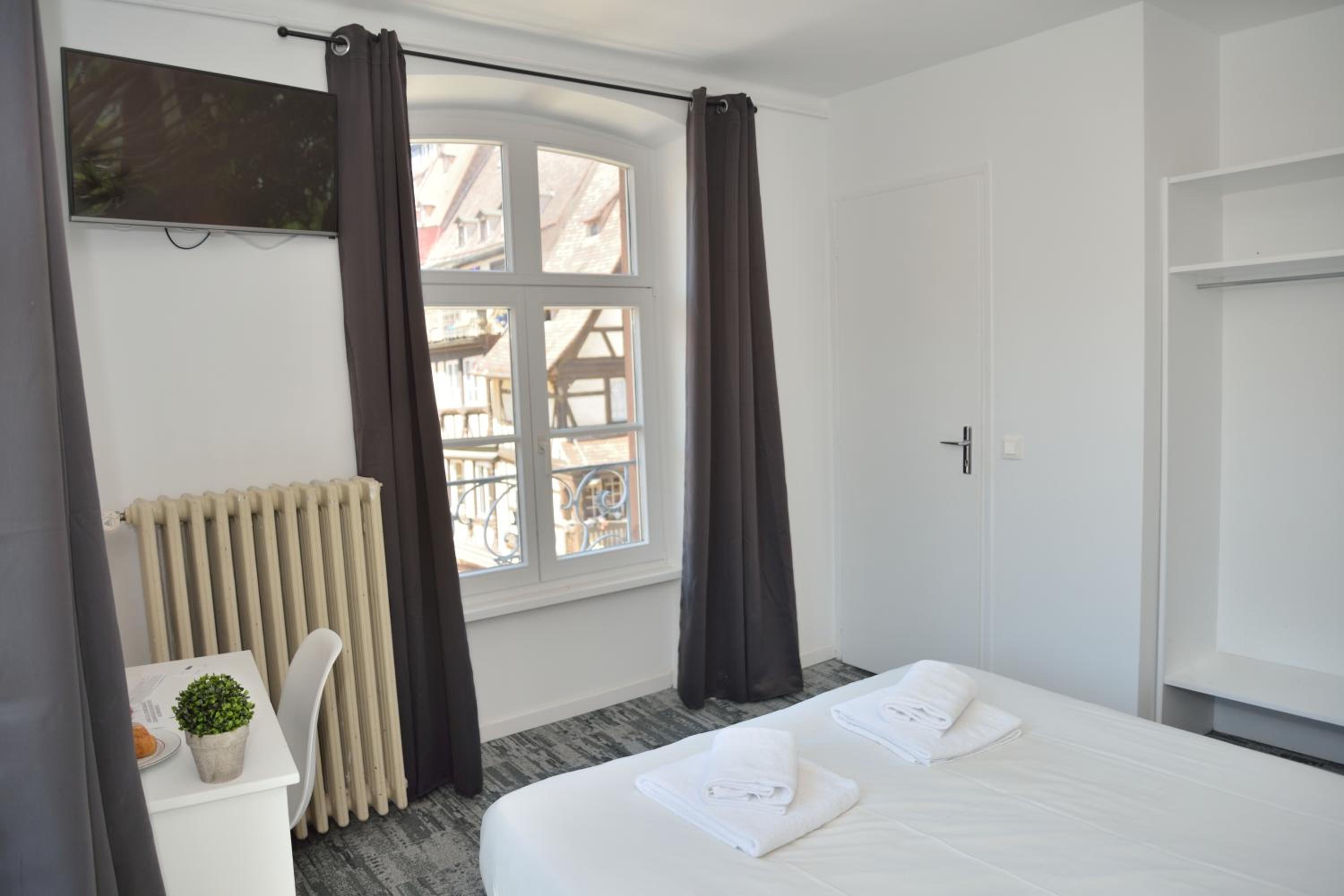 غرفة كلاسيكية بسرير مزدوج، Hotel des Arts 8/10
