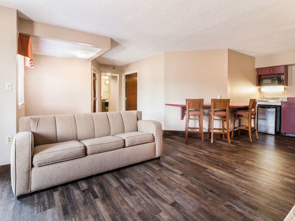 Mountain Vista Inn and Suites 34/57