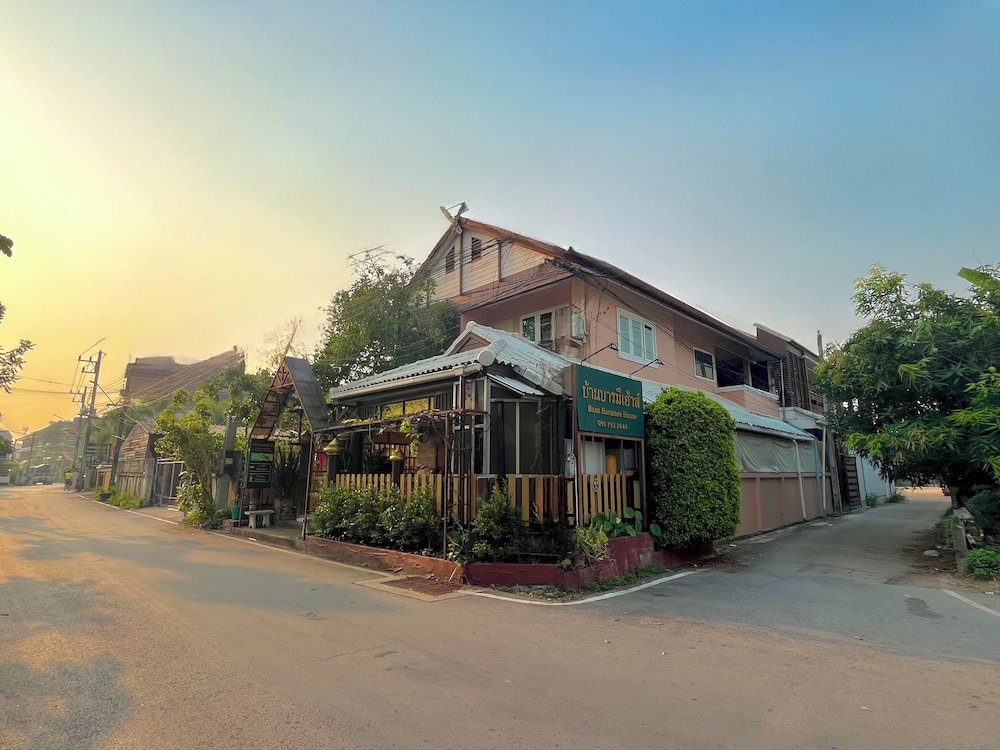 Baan Baramee Guesthouse 2/50