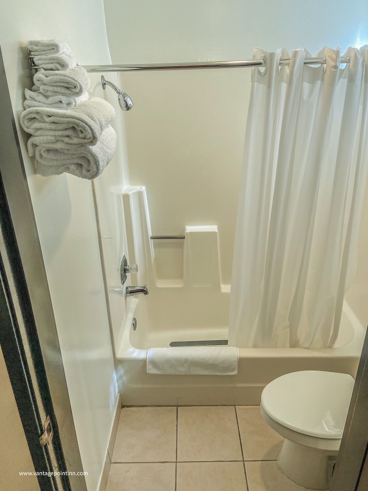 Vantage Point Inn - Woodland Hills 25/26