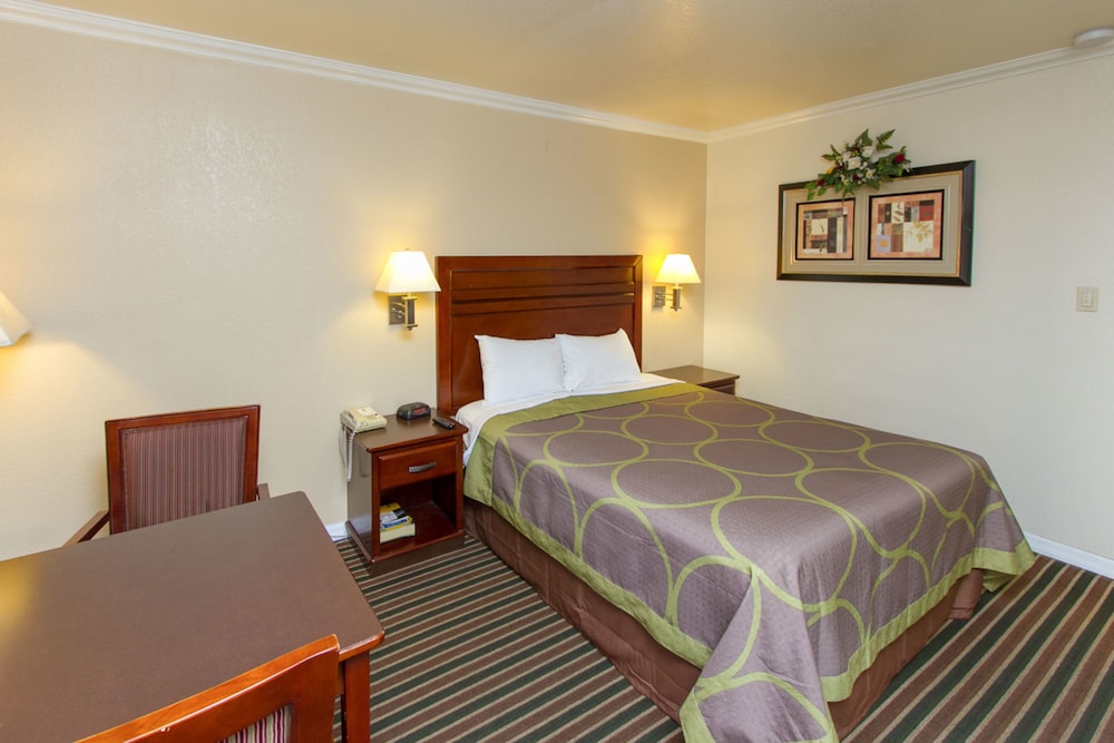 SureStay by Best Western Fresno Central 18/54