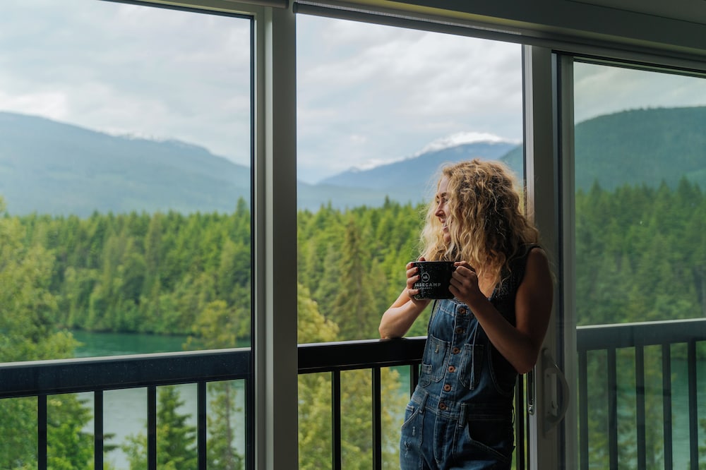 Basecamp Resorts Revelstoke 15/42