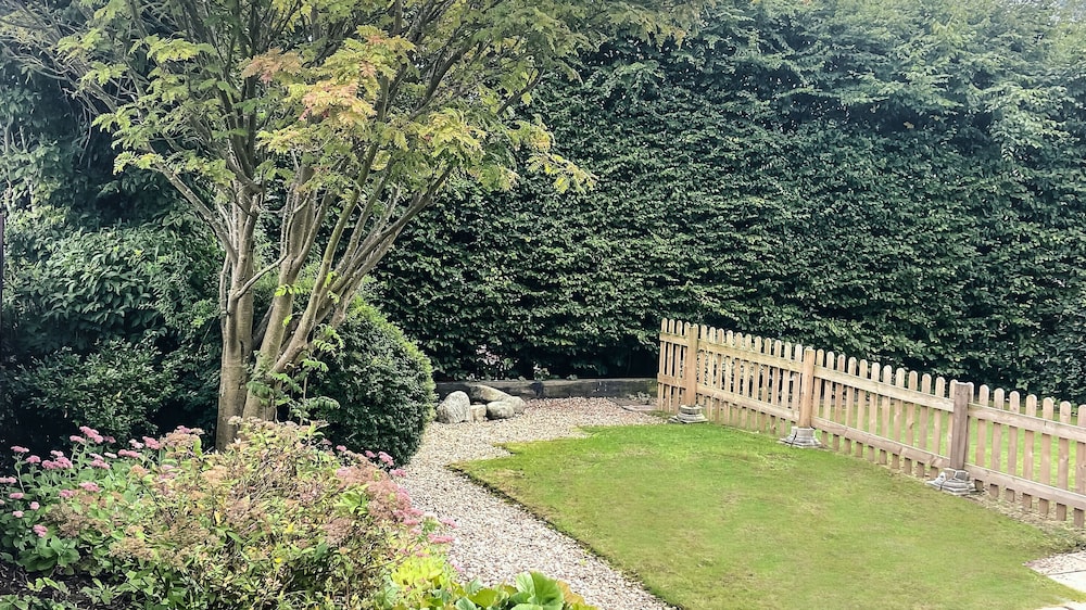 Horsley Lodge Hotel 58/63