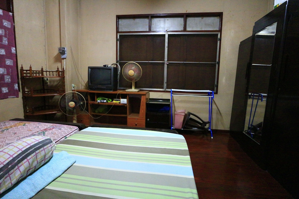 Anurak Guesthouse 12/39