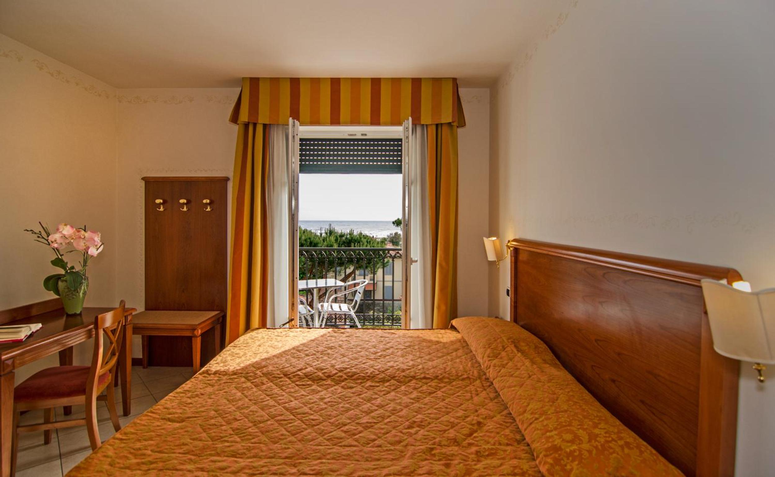 HOTEL VILLA OMBROSA 20/52