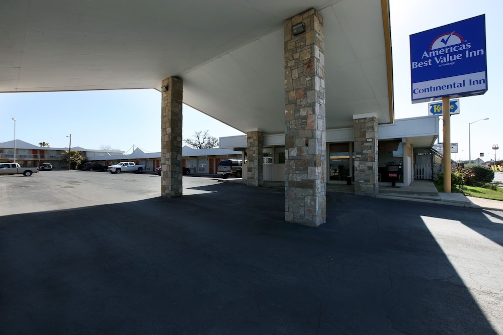 Americas Best Value Inn Uvalde 4/31