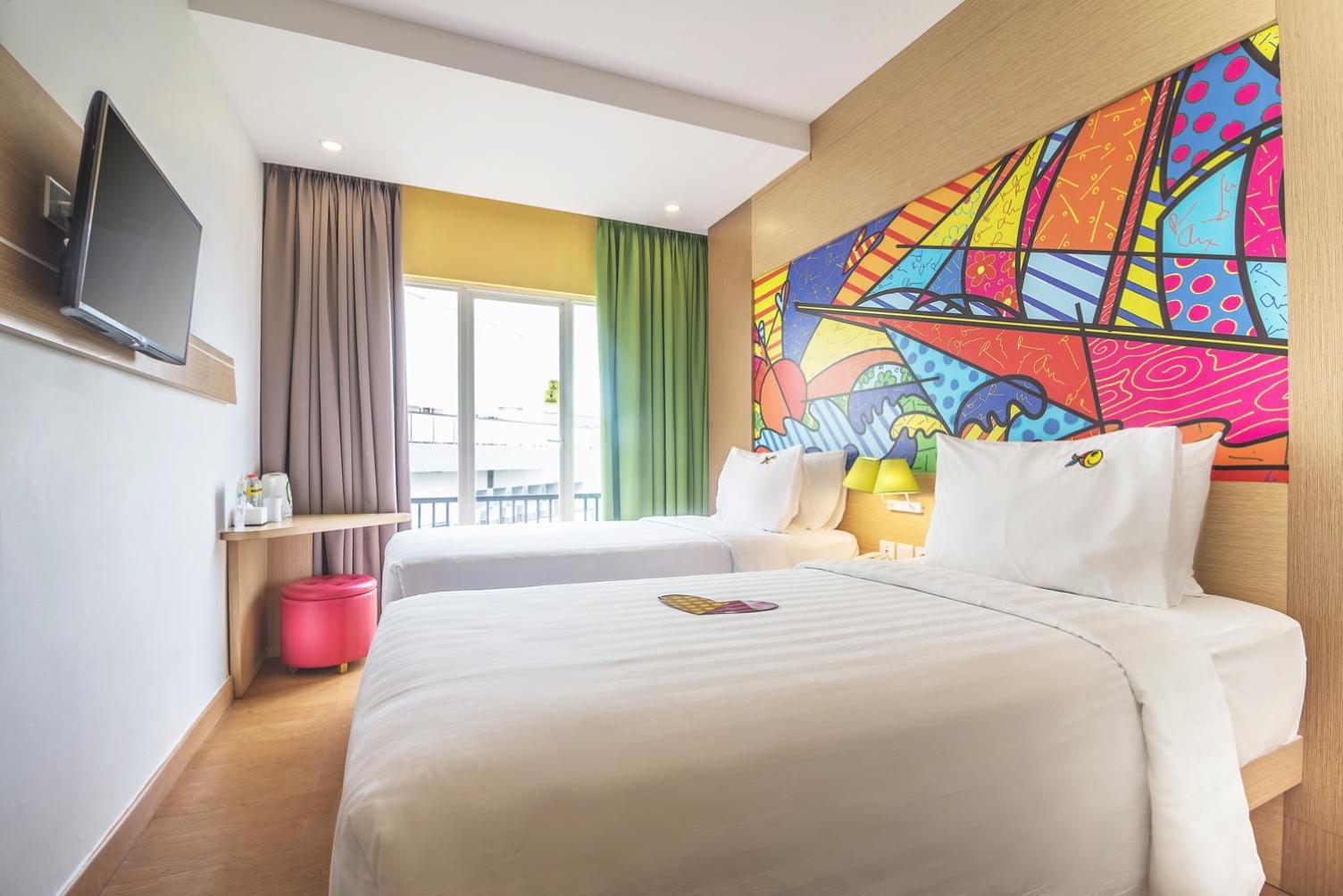 Happiness, Twin Beds