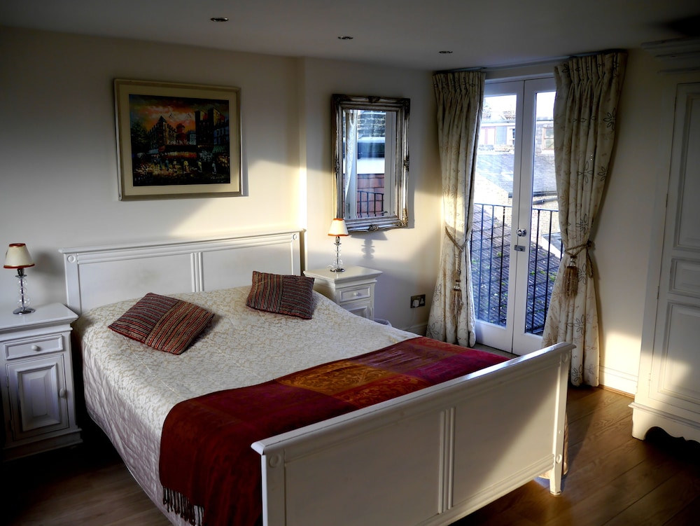 Room, Triple, 1 Double and 1 Single Bed, Bath and Shower