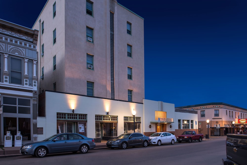Murray Hotel 5/40