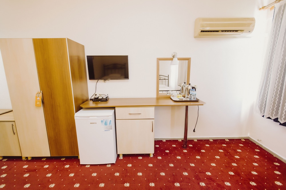 Ozalp Han Hotel 10/16
