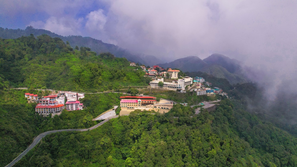 Lemon Tree Resort, Mussoorie 35/50