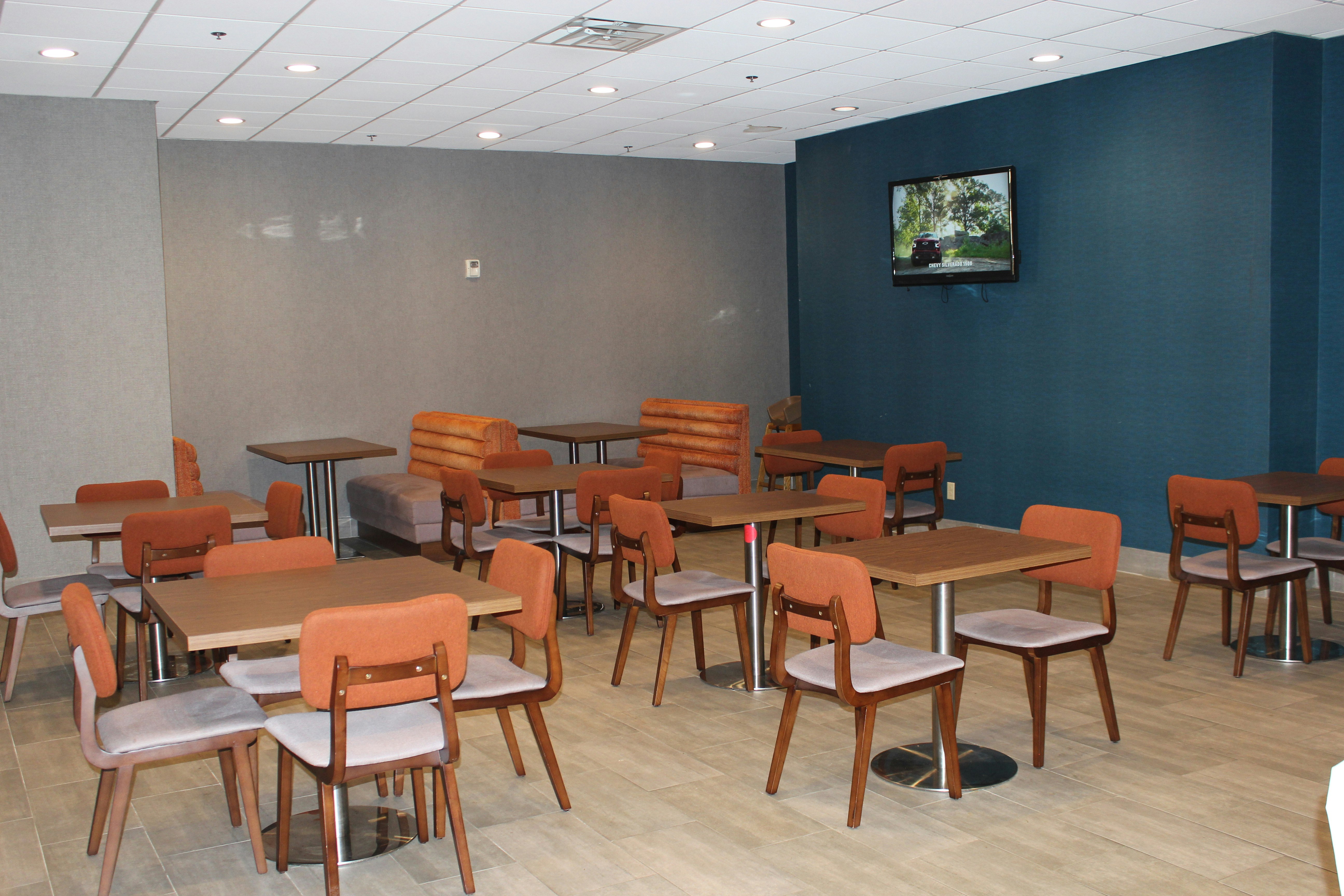 Holiday Inn Baton Rouge South 24/37