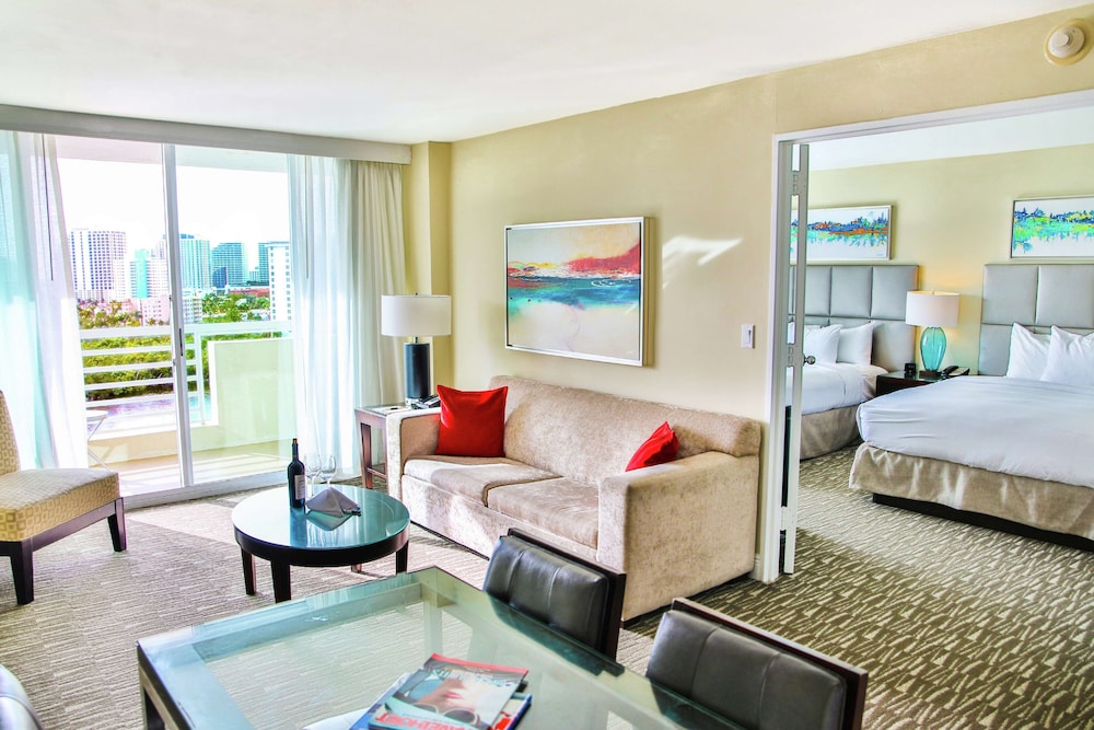 GALLERYone - a DoubleTree Suites by Hilton Hotel 39/81