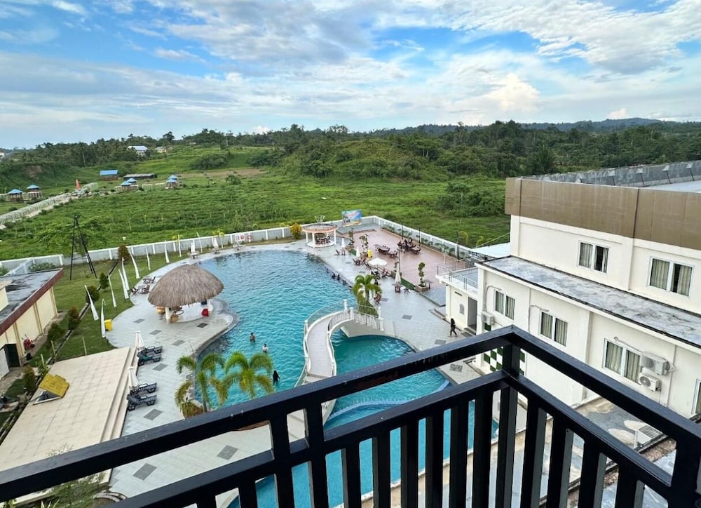 Aimas Hotel and Convention Centre 45/50
