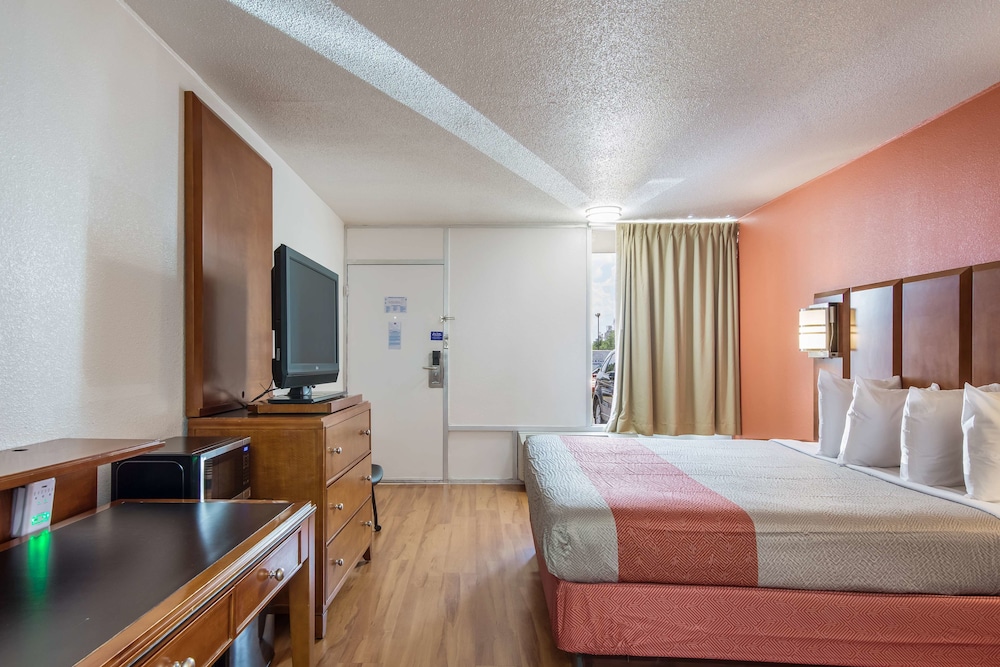 Motel6 Van Buren, AR 13/53
