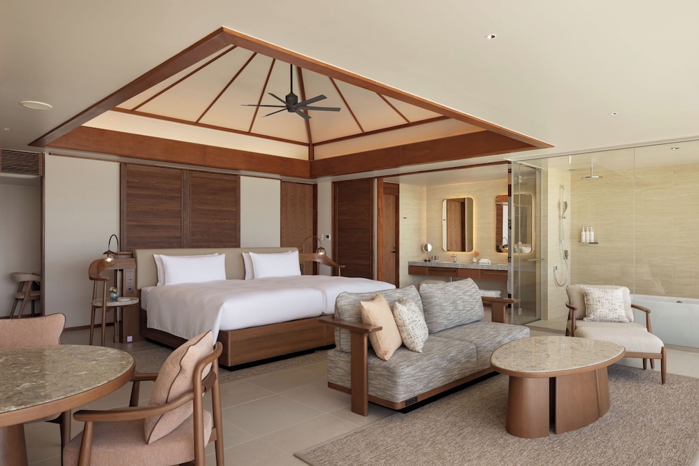 Pool, Villa, King Bed, Ocean Front