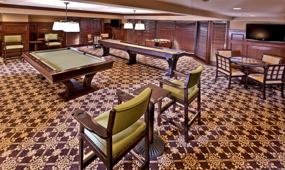 Ann Arbor Regent Hotel Suites 40/55