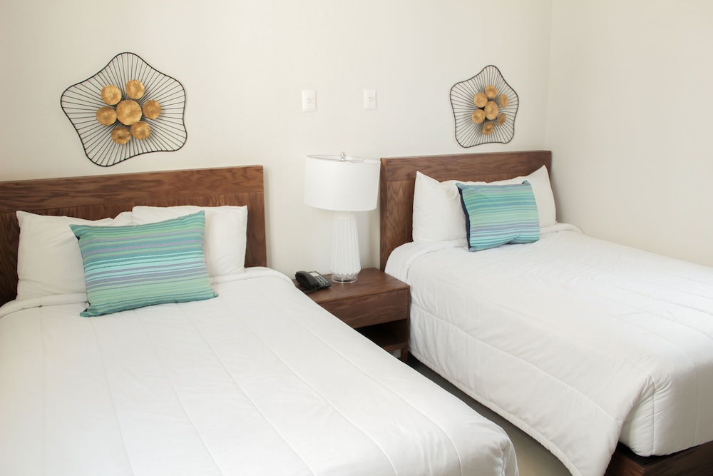 Sunvivia by Fiesta Americana Mazatlan 12/80