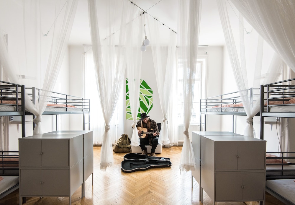 Avenue Hostel 28/50