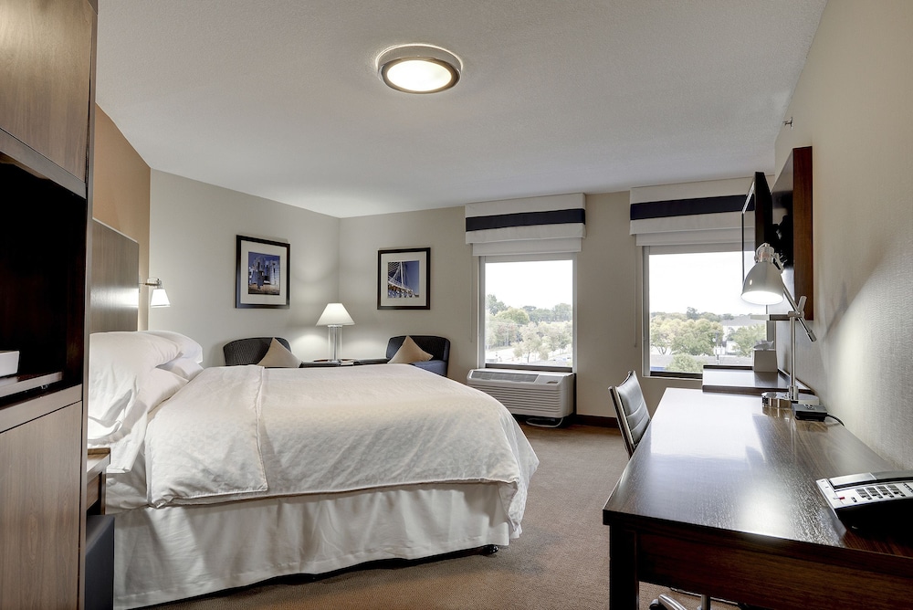 Four Points By Sheraton Mall of America Minneapolis Airport 12/30