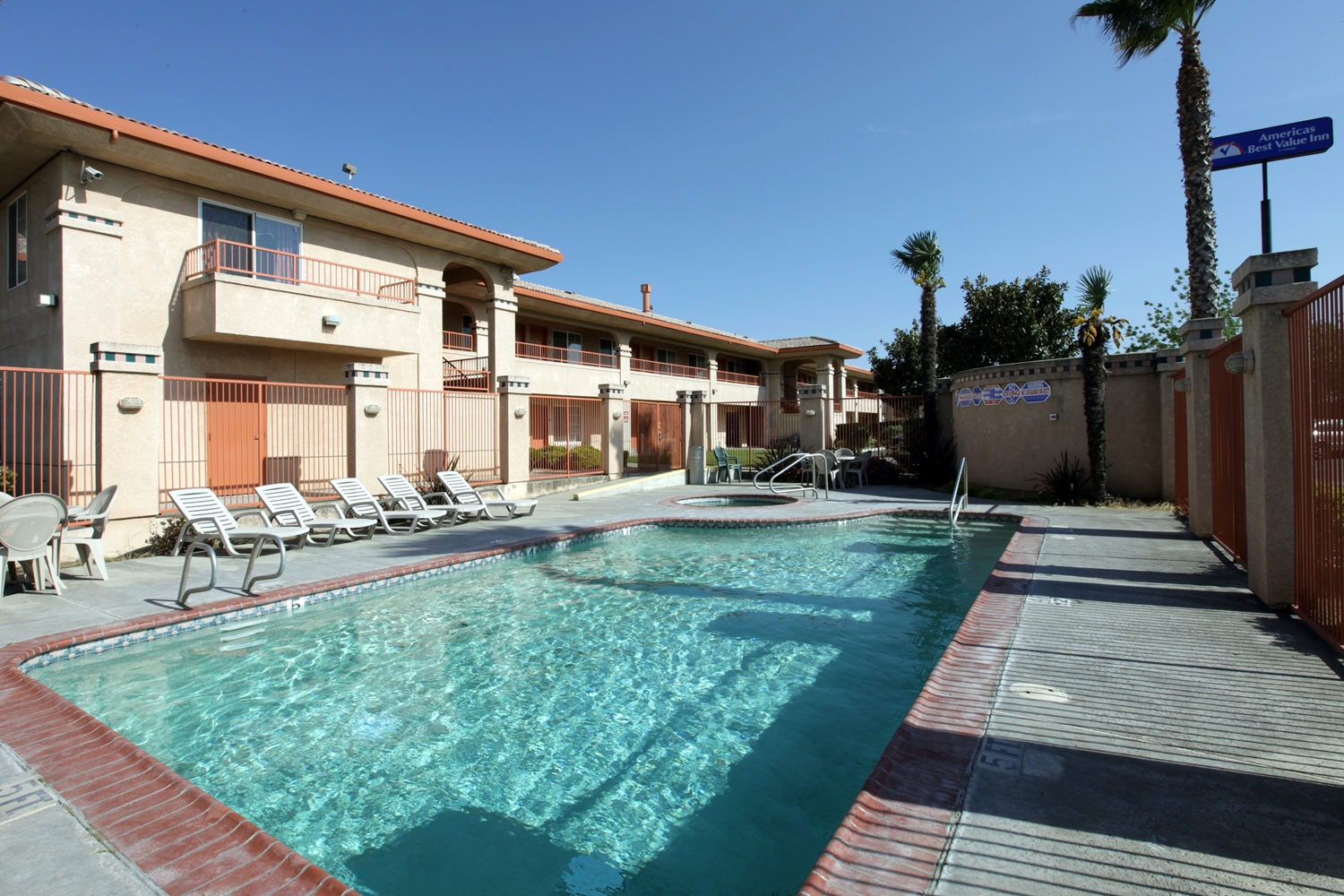 Baymont by Wyndham Manteca 24/24