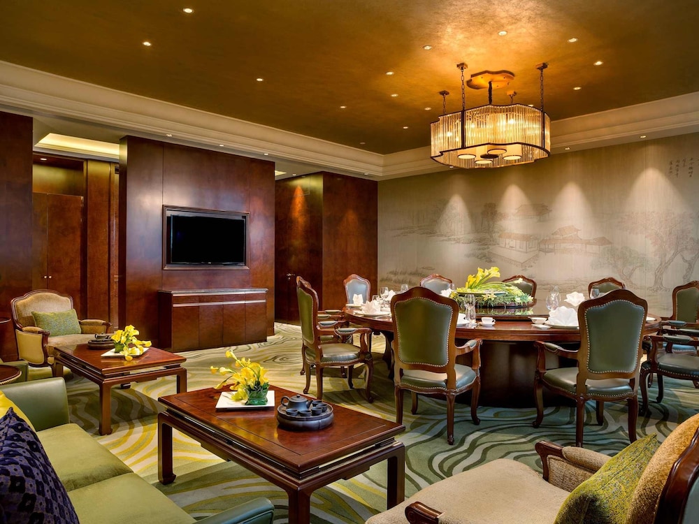 Sofitel Hangzhou Westlake 63/72