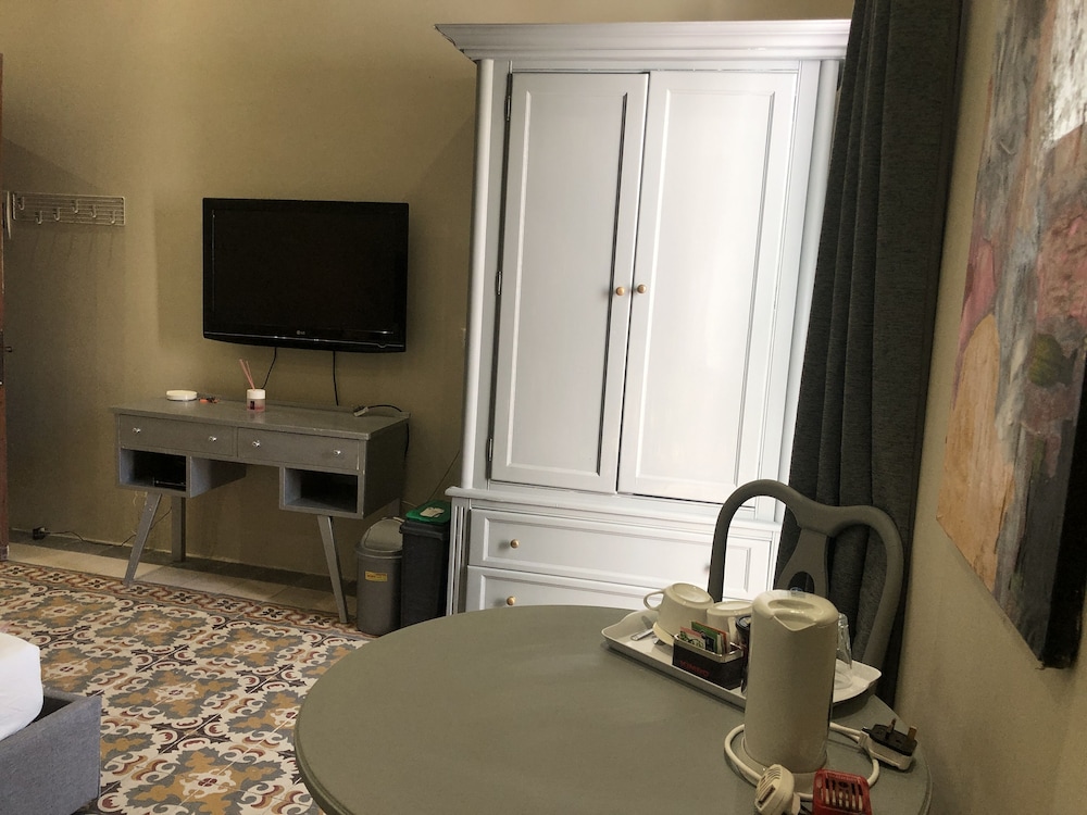 Lee's House Bed & Breakfast Sliema 38/50