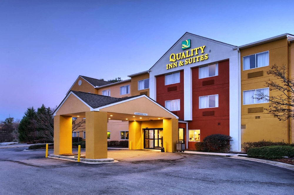 Quality Inn and Suites Birmingham Highway 280 photo3