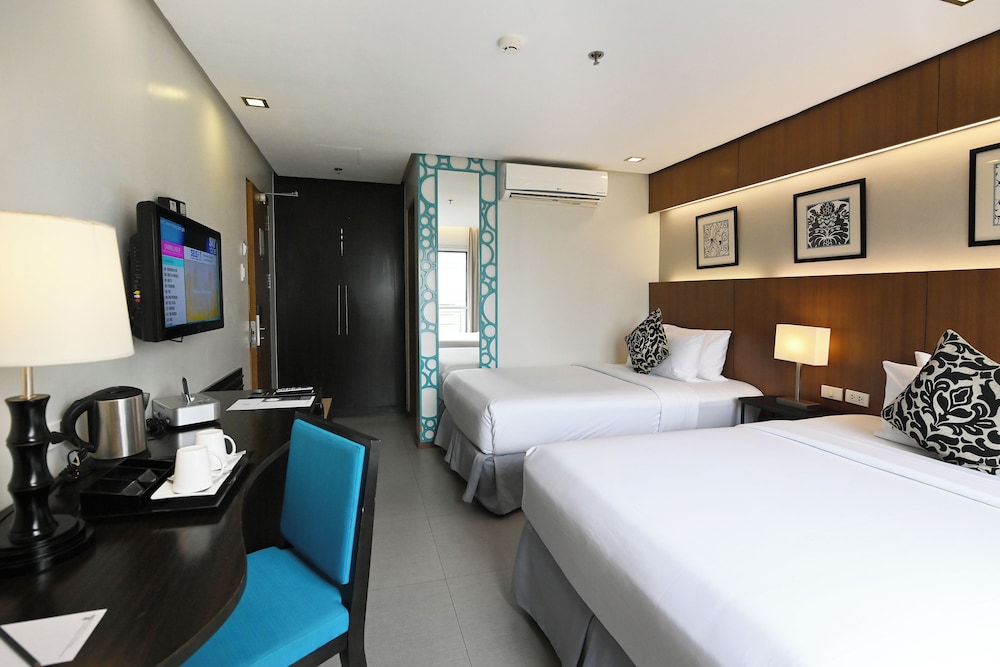 DELUXE, 2 BEDS, BALCONY