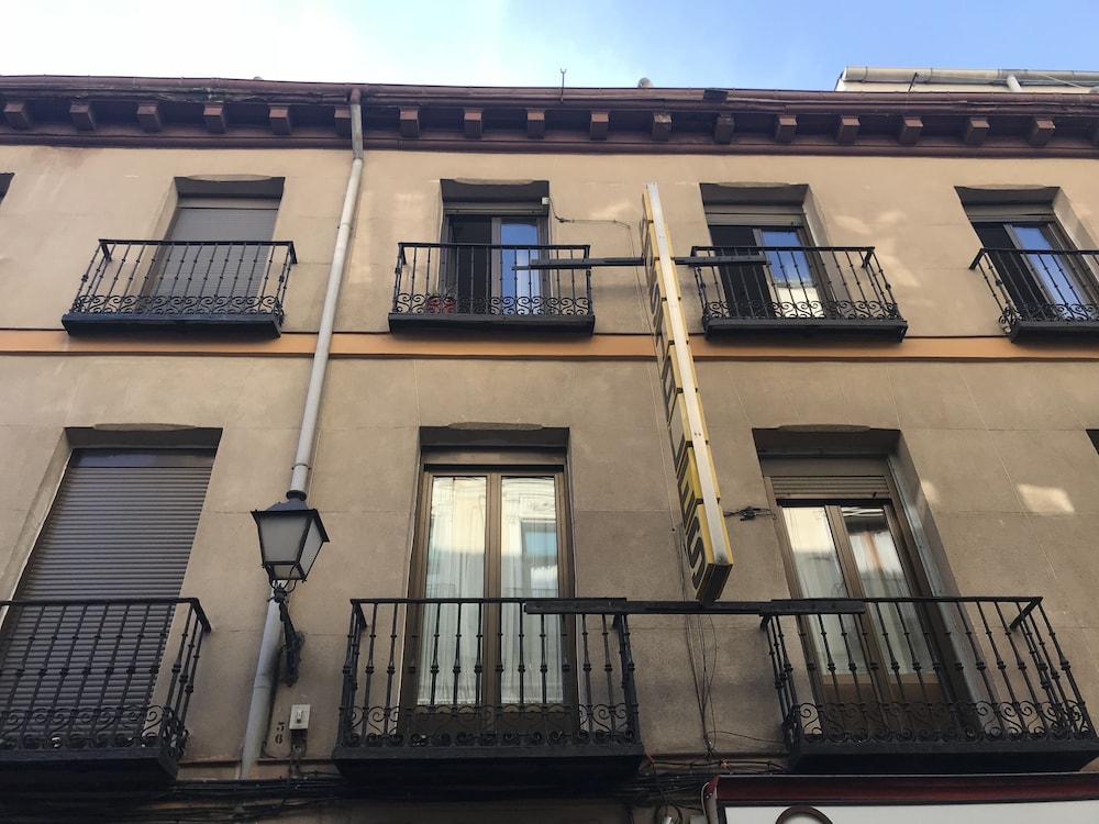 Hostal Los Perales 1/27