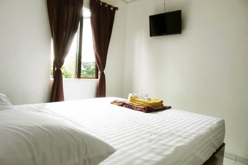 OYO 90273 Mz Hotel 2/20