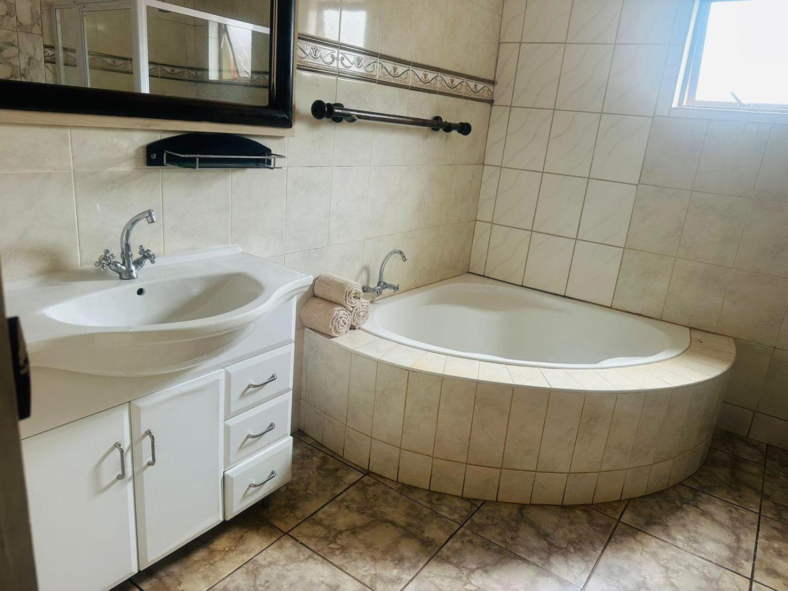 Hluzu Guest House 23/25