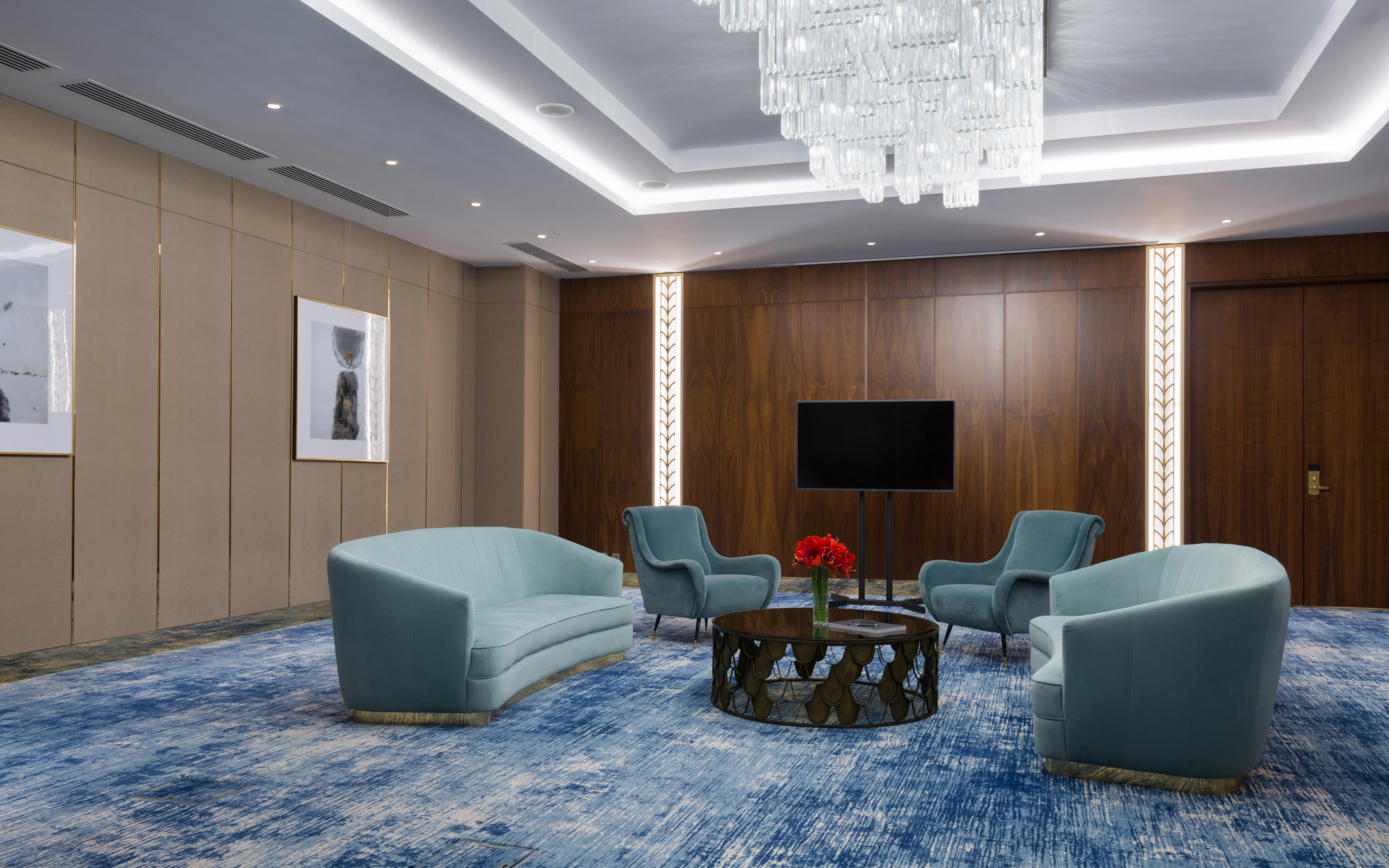 Hilton Astana 32/36