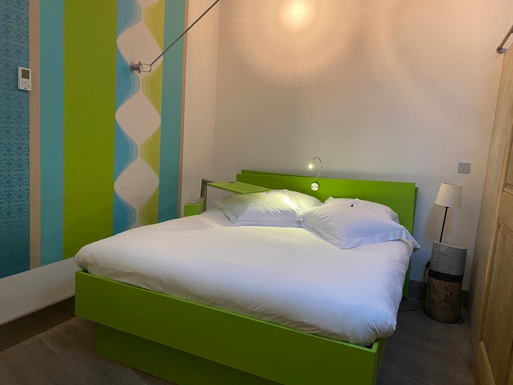 Hotel Le Dormeur Du Val 27/65