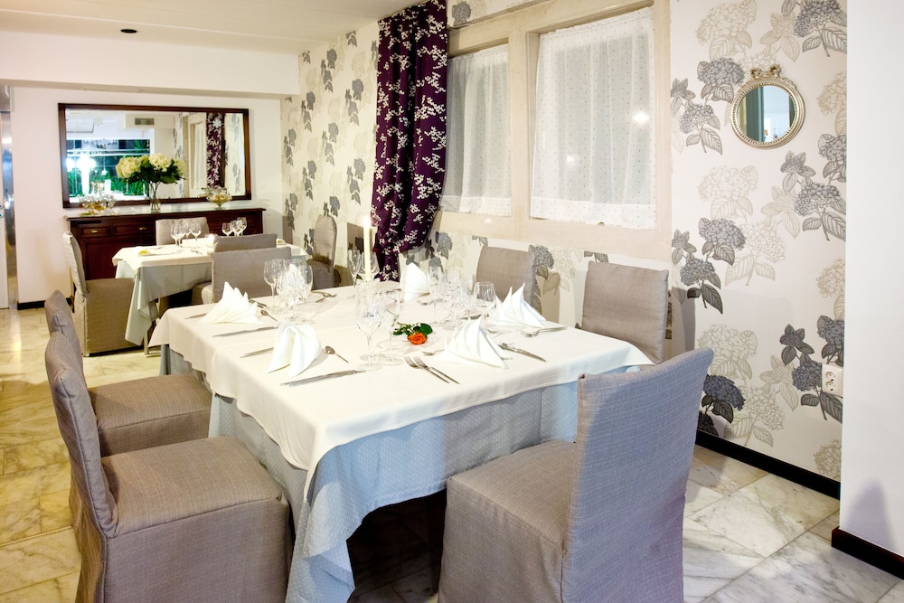 Boban Luxury Suites 64/80