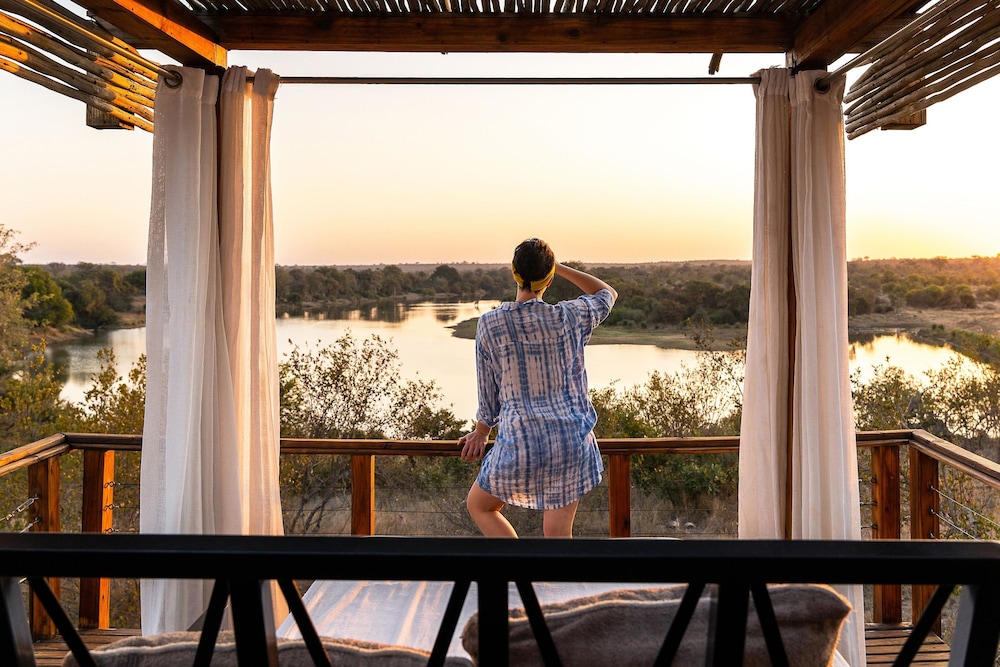 Simbavati Hilltop Lodge 9/50