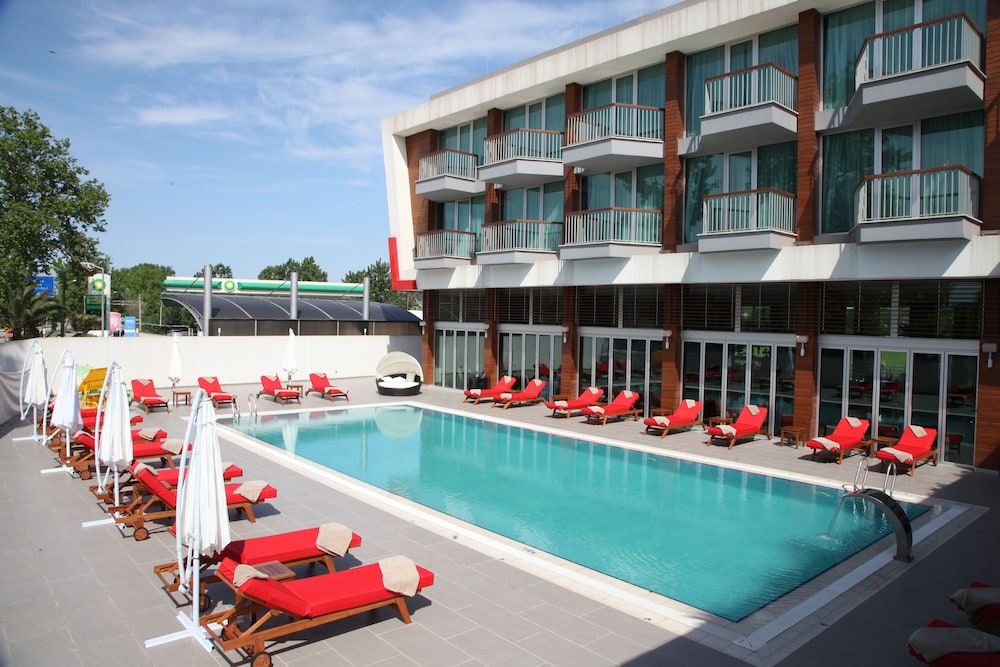 Lova Hotel Spa 4/50
