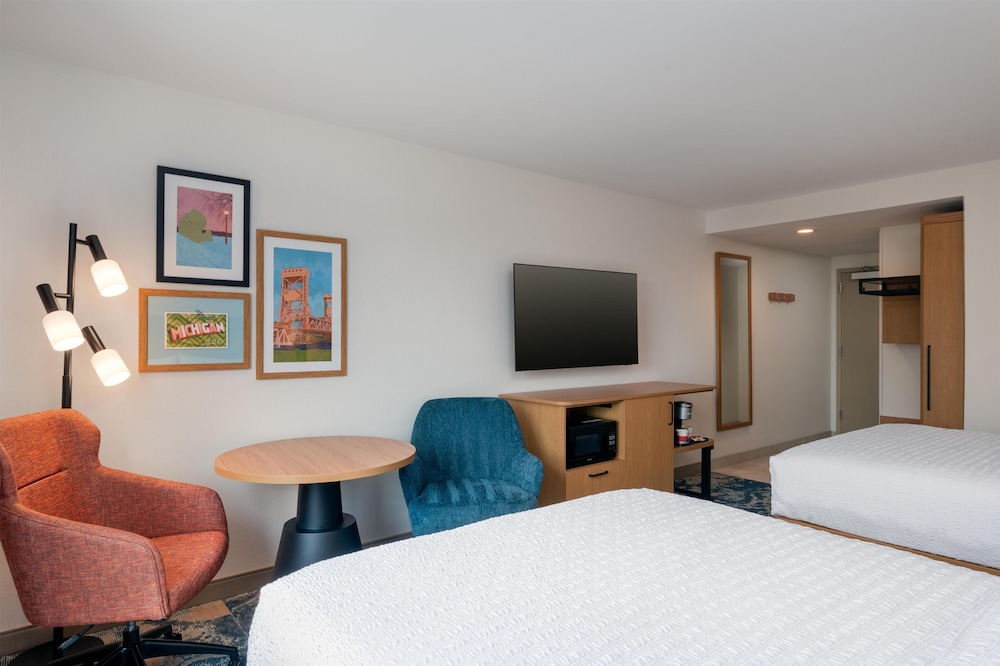 غرفة بسريرين كوين لذوي الإعاقة، Hampton Inn & Suites Cadillac 2/4