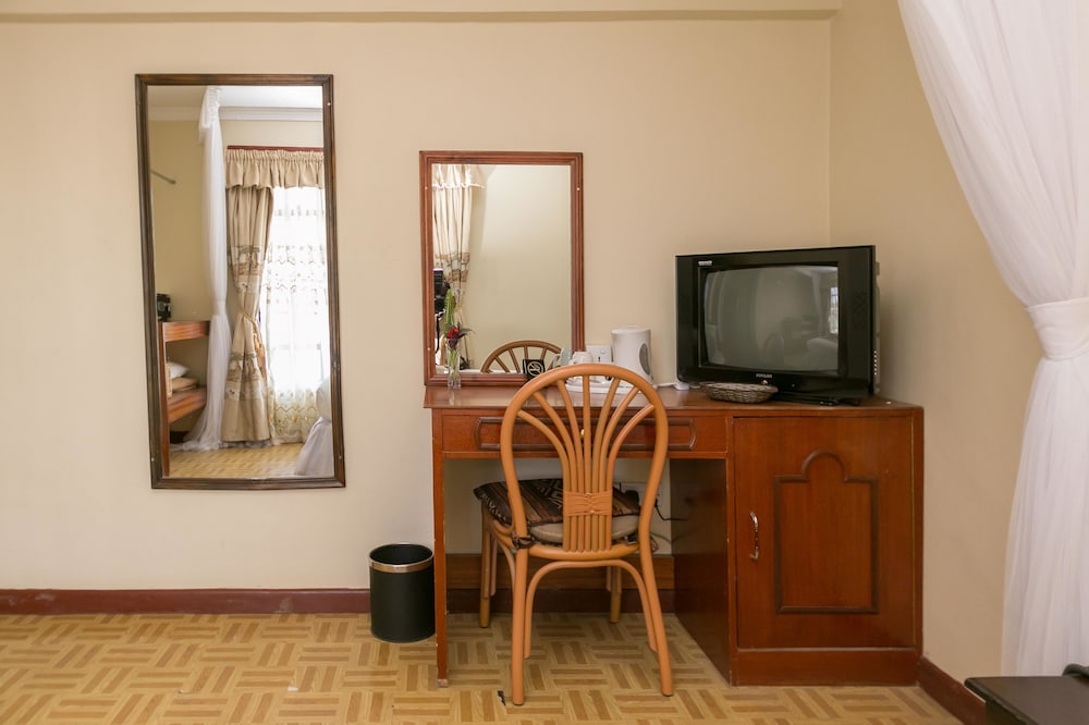 Fahari Gardens Hotel 34/50