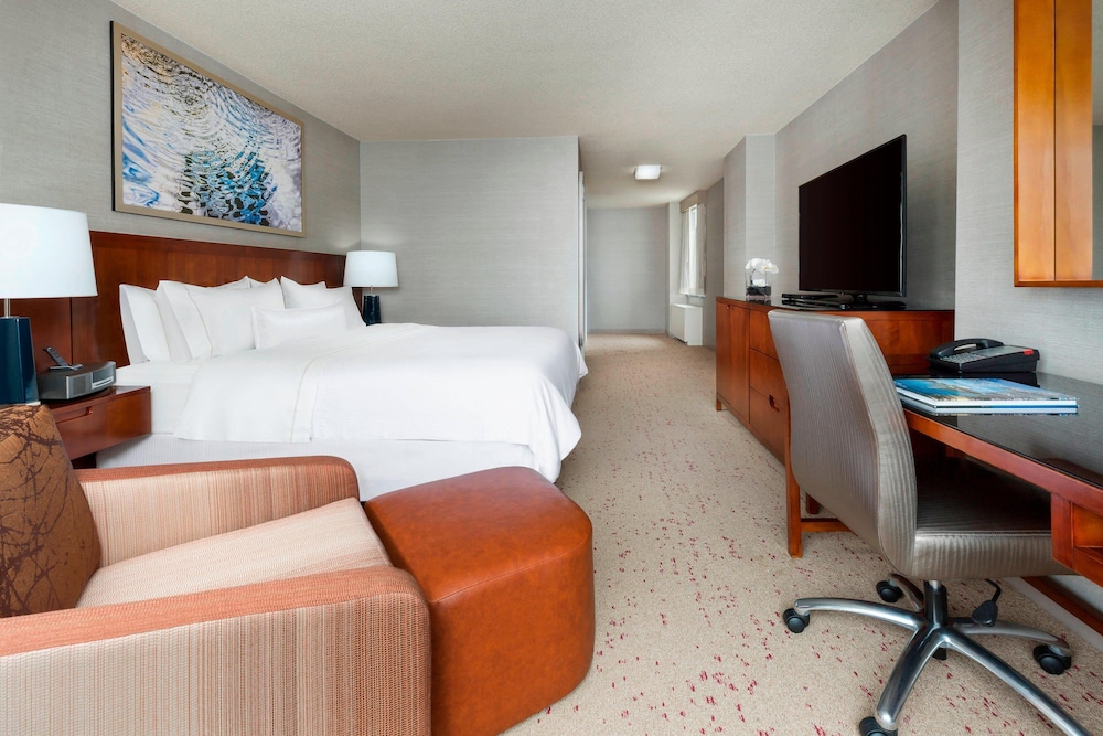 Westin Arlington Gateway 56/66