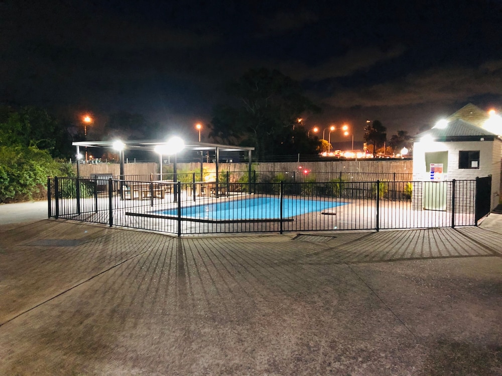 Campbelltown Colonial Motor Inn 54/68