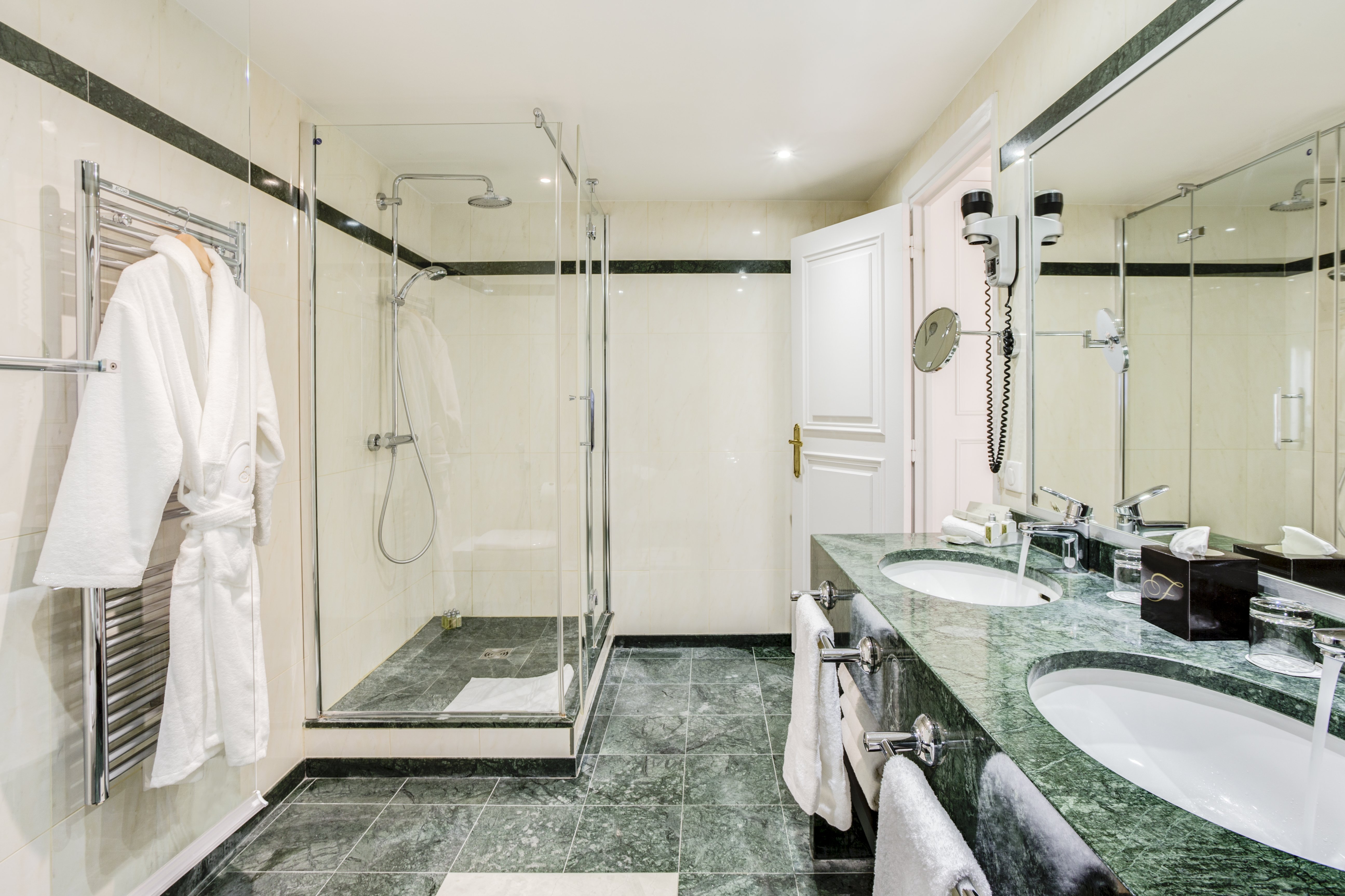 Fraser Suites Le Claridge Champs-Elysees 66/67