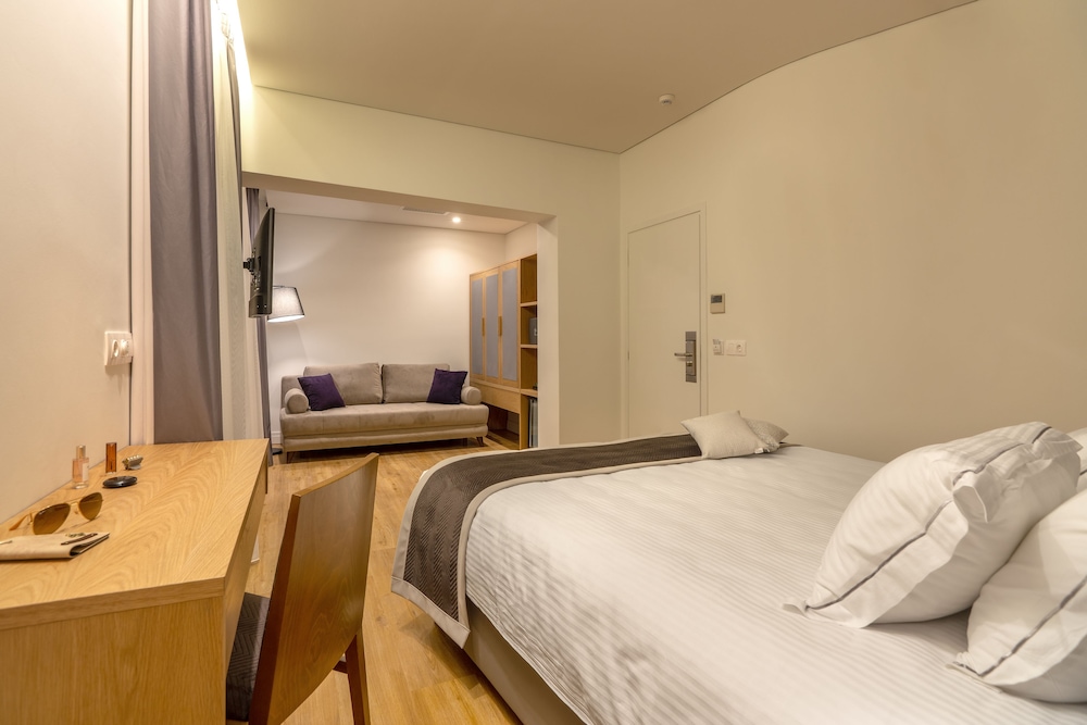 Glyfada Riviera Hotel 17/35