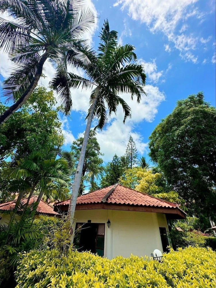 Phuket Leelavadee Hua Ting Resort 28/50