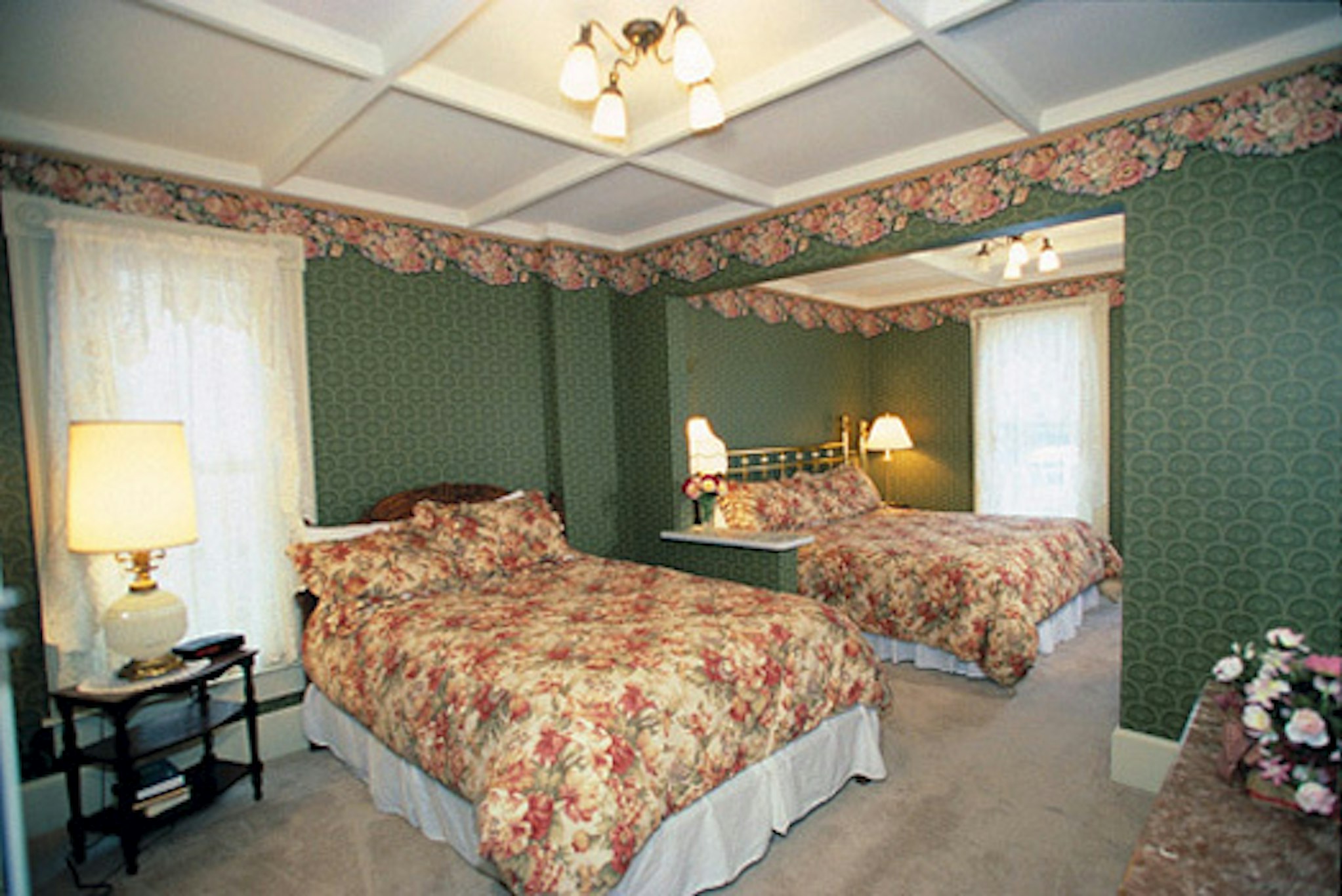 St. Elmo Hotel 5/7