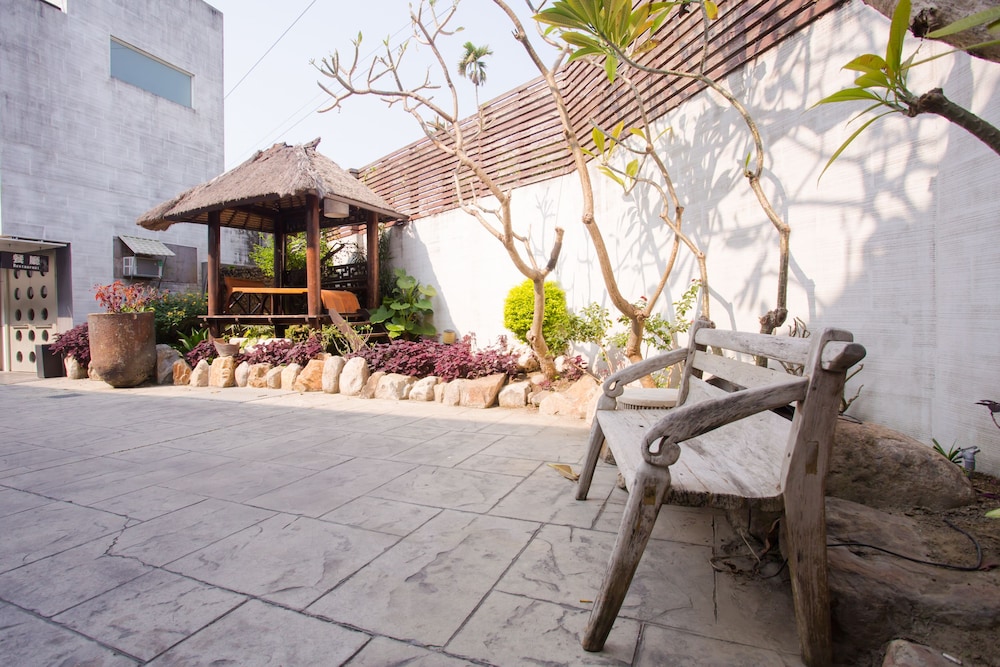 Orient Luxury Villa Motel 33/37