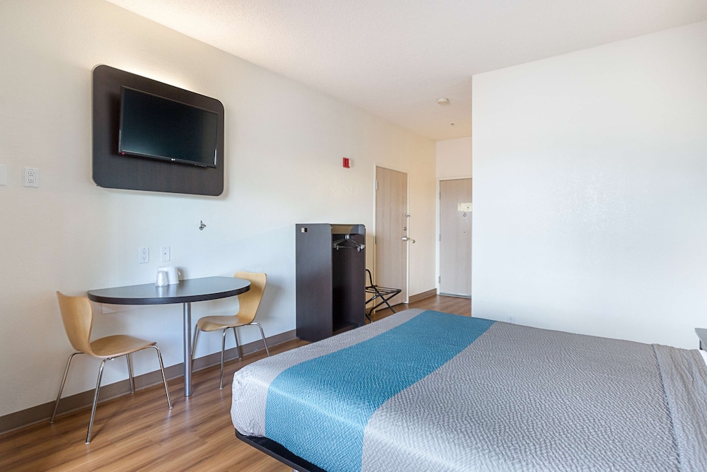 Motel6 Page, AZ 39/60