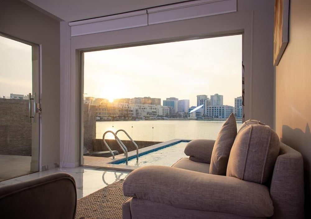 The Sealoft Boutique Chalets 6/19